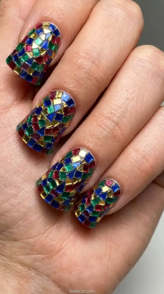 Fan Nails