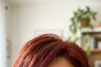 Layered Crop with Cinnamon Brown Tones