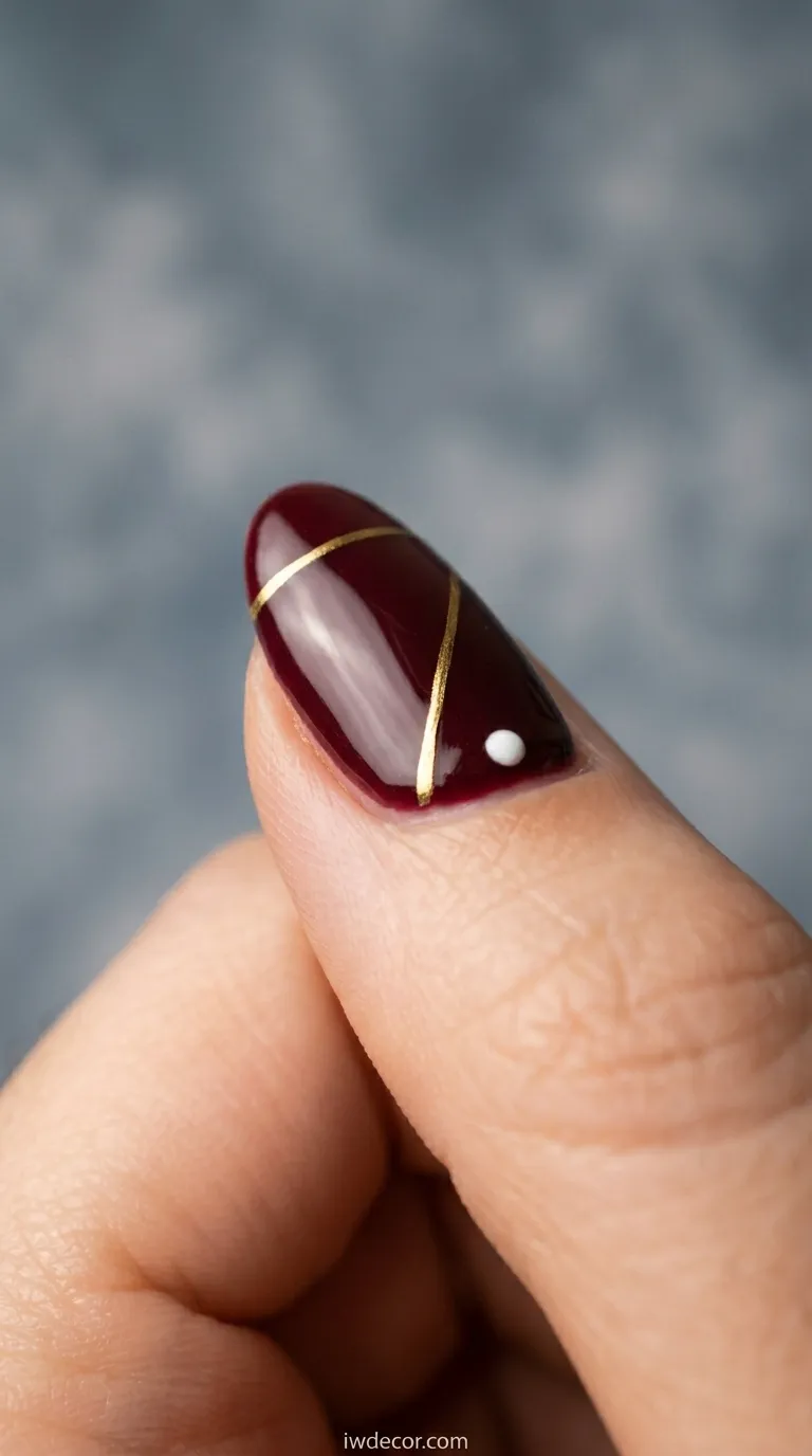 Single Thin Line Nail Art